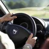 Pour réduire le risque d'accident chez les seniors, le BPA recommande notamment l’instauration de zones 30. Conduire moins vite réduit notamment la charge mentale, ce qui est bénéfique, en particulier pour les automobilistes âgés, souligne-t-il....